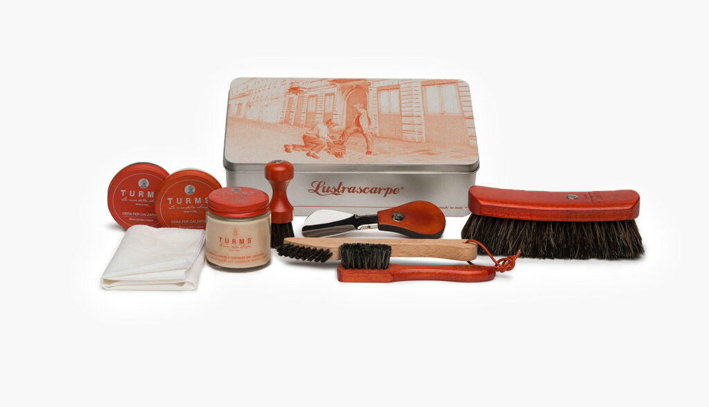 shoecare kit