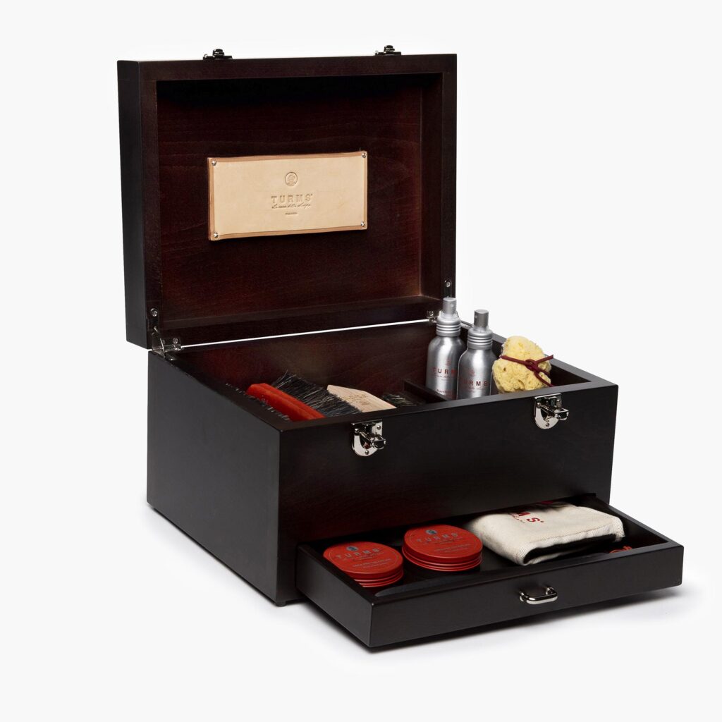 dark wooden case shoe care turms